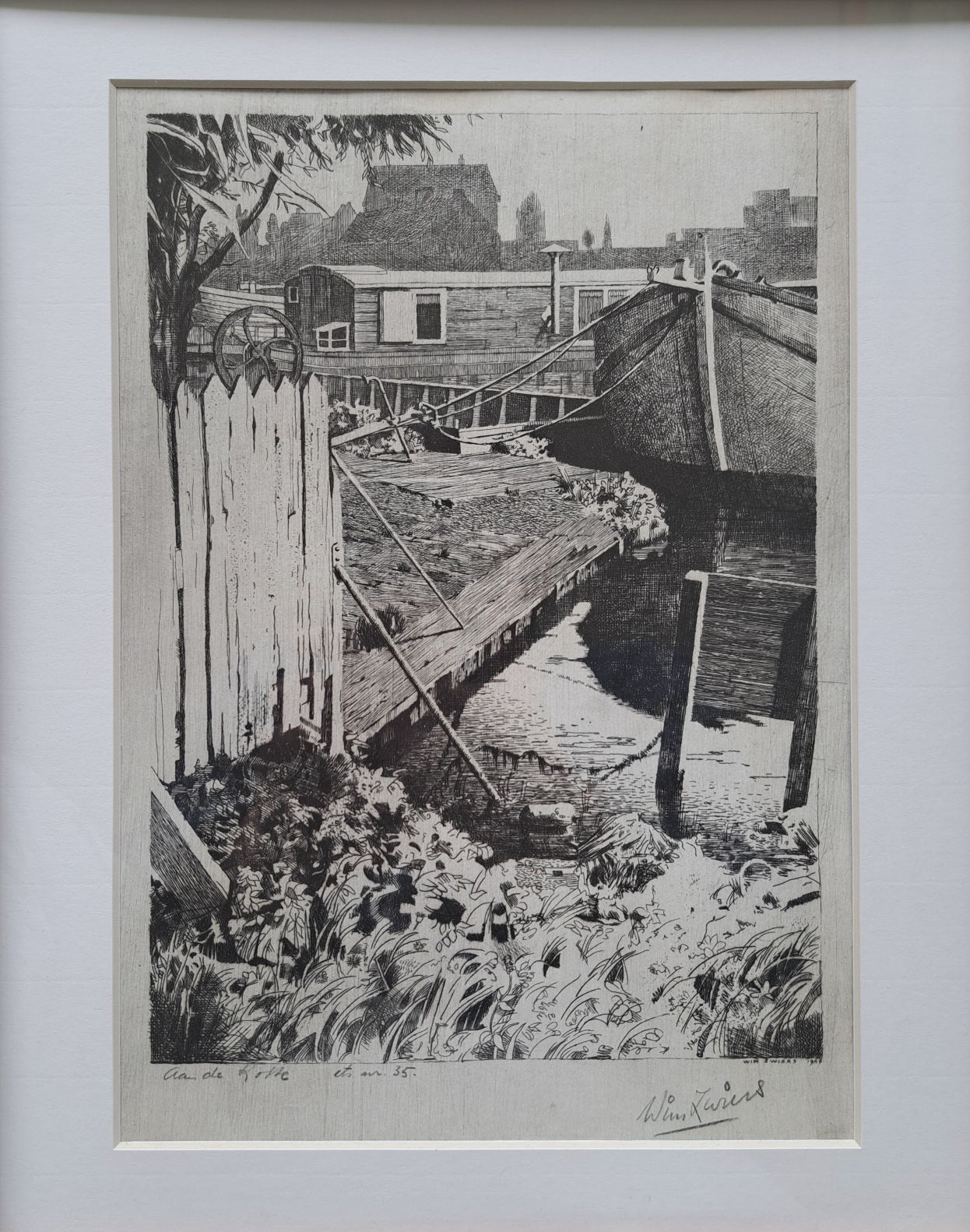 Wim Zwiers - Ark en schip aangemeerd in een binnenhaven