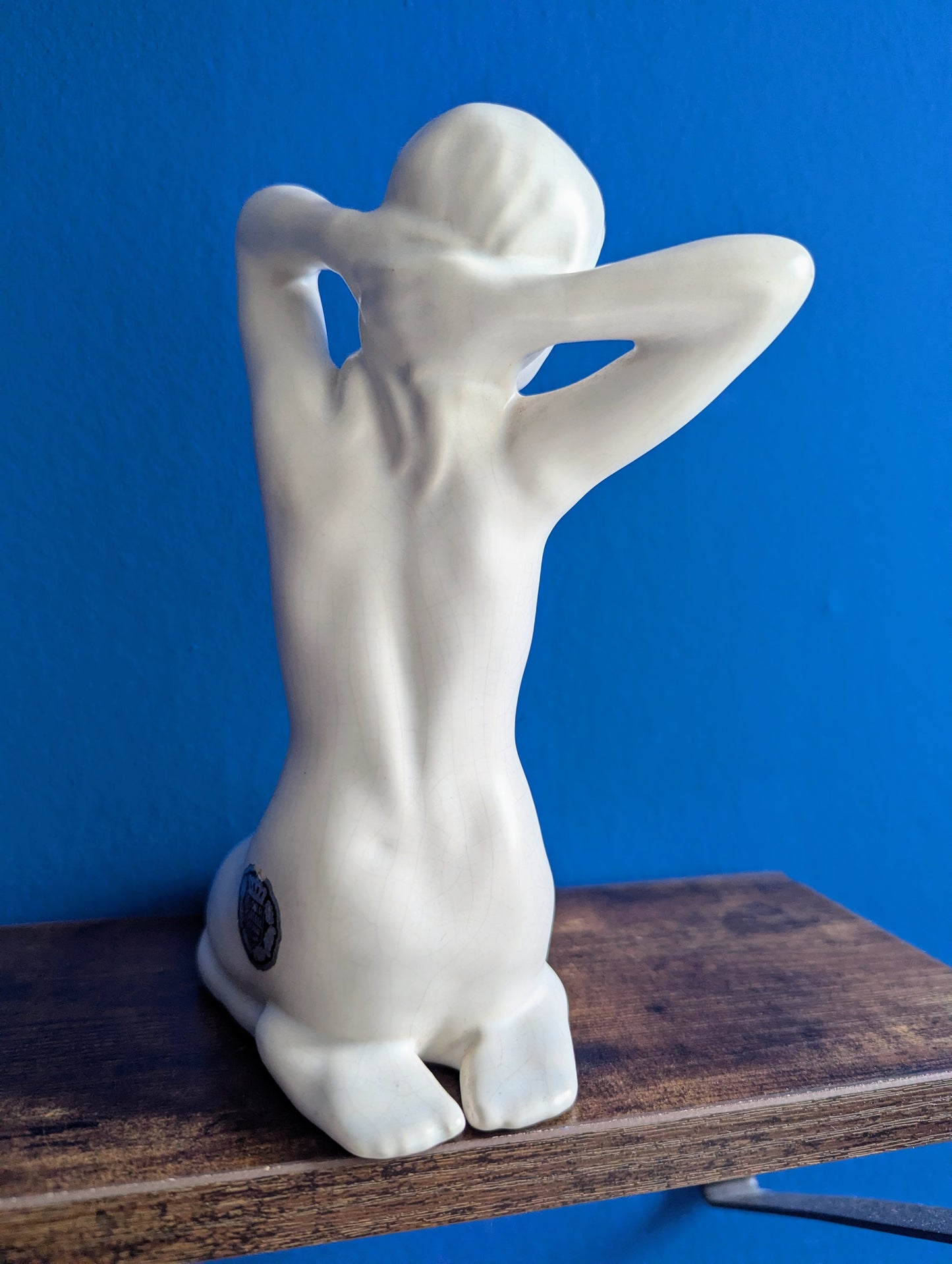 Flora Gouda – Ceramic Female Nude, Model 552 (ca. 1950s–60s)